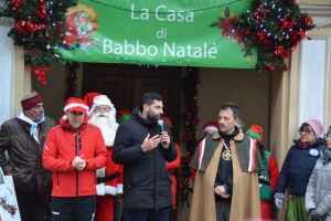 2024.12.07 Inaugurazione presepe e casetta Babbo Natale (11)