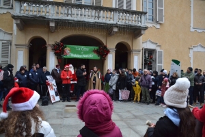 2024.12.07 Inaugurazione presepe e casetta Babbo Natale (12)